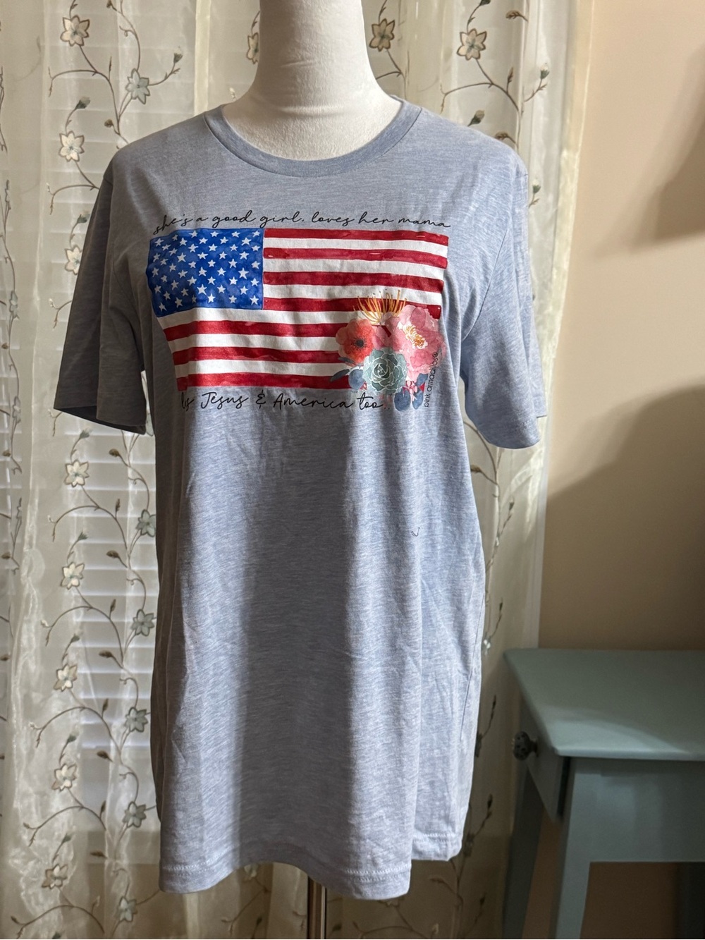 Bella Canvas Gray Tee  American flag with music lyrics printed on it. Size Large